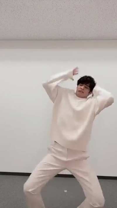 Everyone is worried about Dazai
his voice actor on TikTok:

&mdash; Bungo Stray Dogs