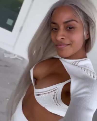 Zelina Vega