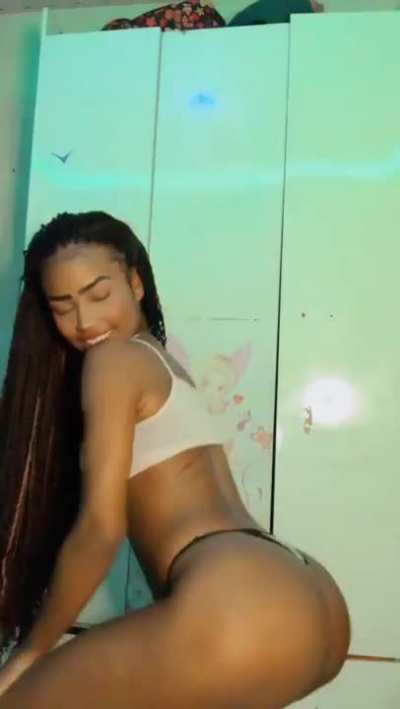 Thalyne Silva | Instagram : thalyne_s1_ (n&atilde;o sei se &eacute; a conta oficial dela, mas a anterior tinha esse nome) 