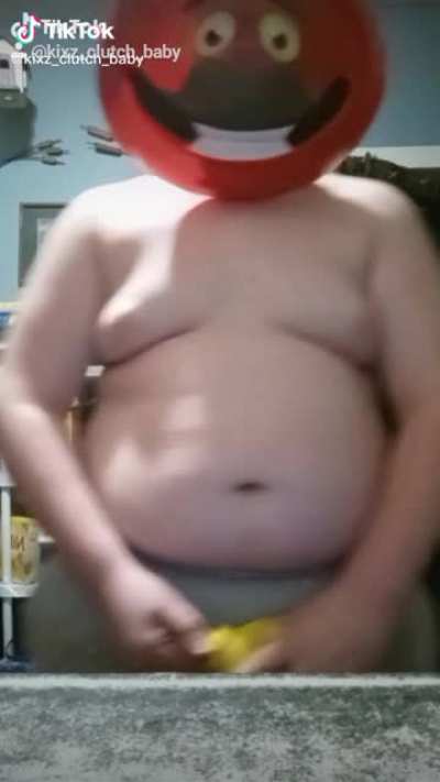 GUYS LOOK NEW FORTNITE🅱️🅱️🅰️ EMOTE