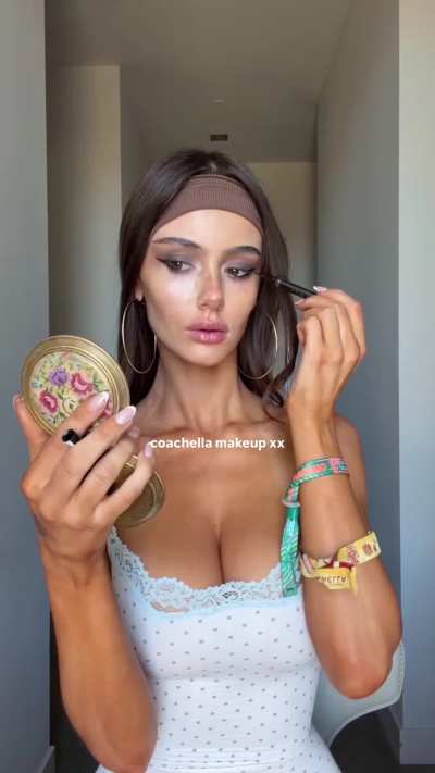 my day 2 makeup look (Ella's Instagram 14 Apr 26)