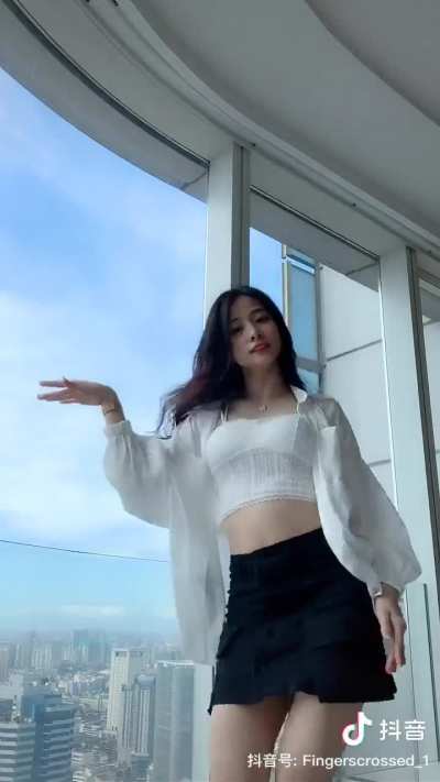 White top &amp;amp; clear skies