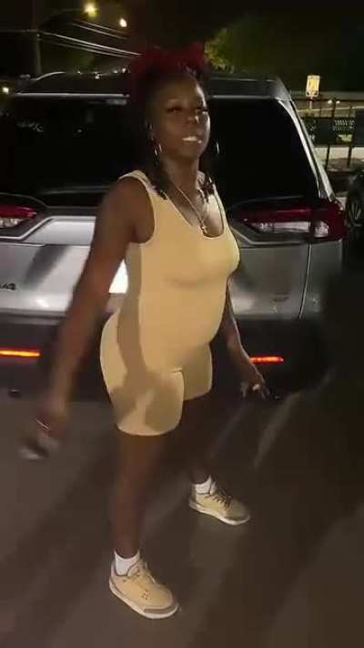 Pussy tight, ass fat, I’m wet