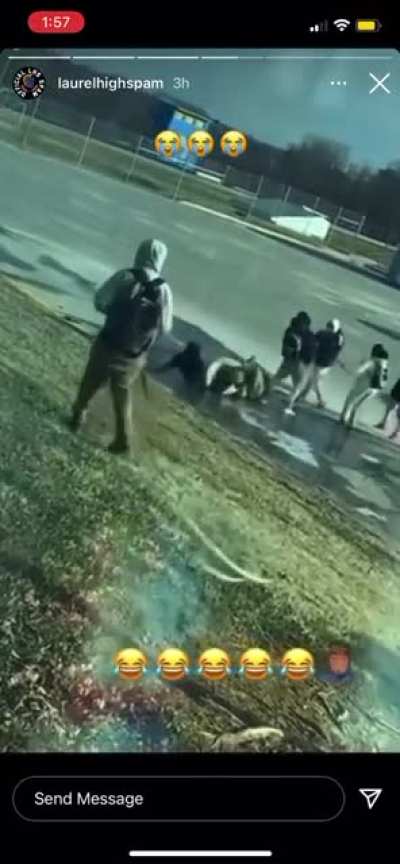 People decided to fight but ended up slipping on some ice