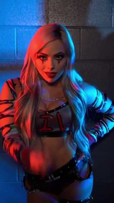 &ldquo;Hey @carmellawwe, wanna play?&rdquo;- @yaonlylivvonce #WWERaw