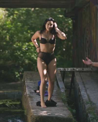 Camila Mendes