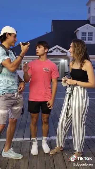 This is what awaits you if you ascend, btw all the comments were saying how the gf is taller than him, how she wanted it, and how he&rsquo;s insecure