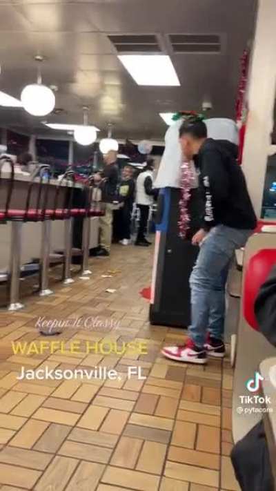 Freakout in a Jacksonville FL Waffle House