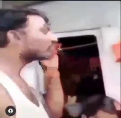 🤮