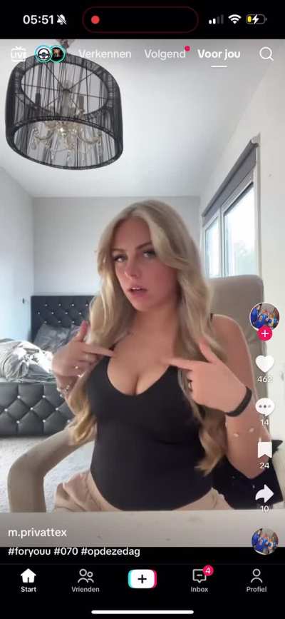 😋