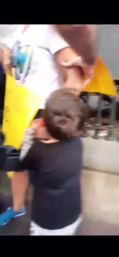 Australian police deal with anti-vax Karen endangering a child