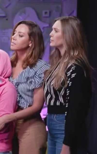 Elizabeth Olsen slapping Aubrey Plaza's tight ass