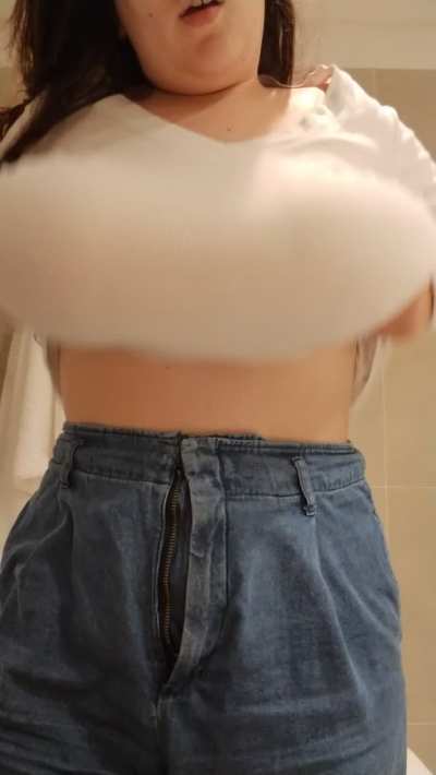 going braless is quite fun [oc]