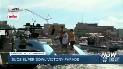 Tom Brady completes one last pass before the off-season