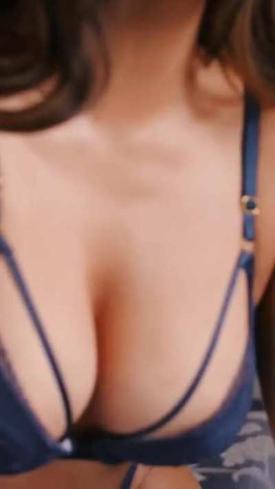 Priyanka 🥵