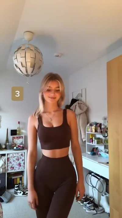 elena.zbt tiktok
