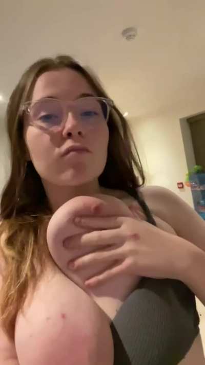 No fancy title, just ready to be pounded 🥰 (19, OC)