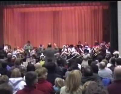 The guy at the 30 seconds is just amazing lmao. Also.imagine how embarrassed the teacher was