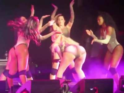 🥵🍑