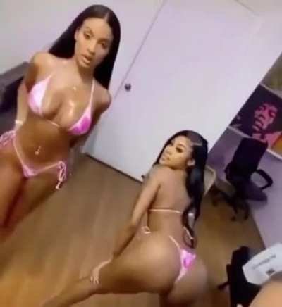 🤤