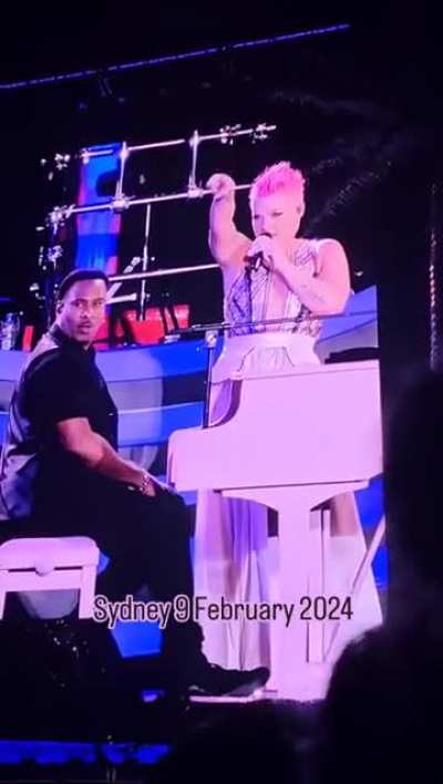 Someone went in labor during a Pink concert.