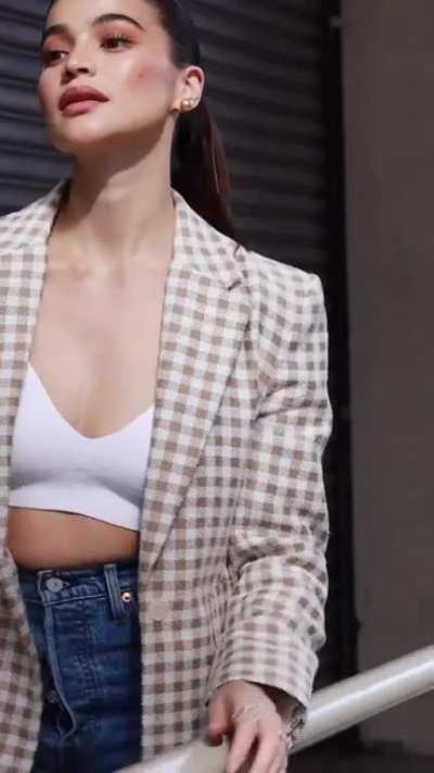 Anne Curtis 