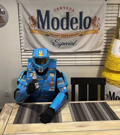 Sir, it&rsquo;s Modelo time foo