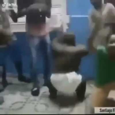 La verdadera pregunta es si ser&aacute; kk ese vulto o que onda