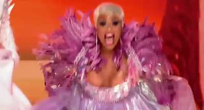 Everyone always talks about the roses, but this Lipsync deserves it&rsquo;s flowers, too!