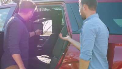 Folding The Second-row Seat In The New Cadillac Escalade
