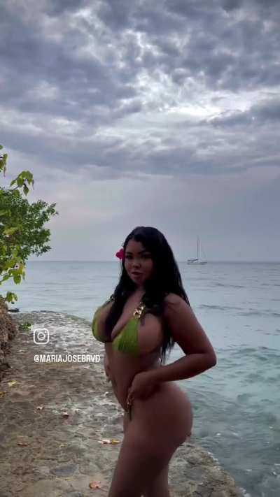 Boobsrus