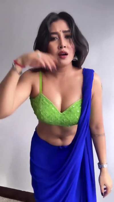 sofia9_official (Sofia Ansari) 