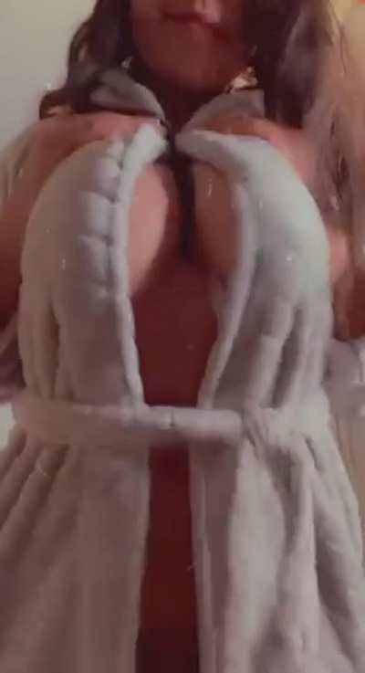 Robe Reveal