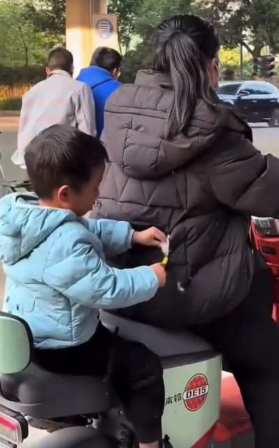 По дороге в детдом