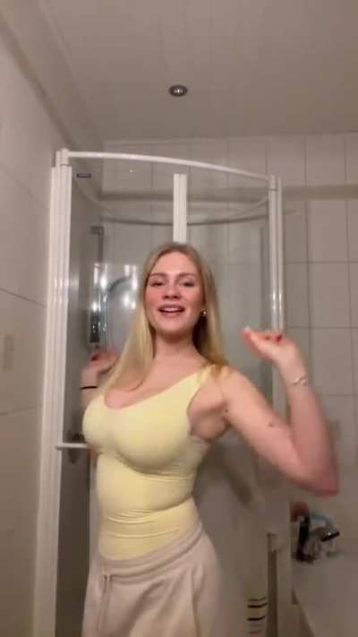 Denise titten