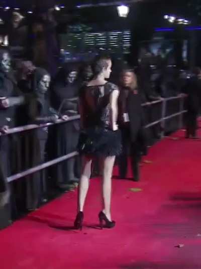 Emma attends the world premiere of "Harry Potter and The Deathly Hallows" at Odeon Leicester Square in London - November 2010