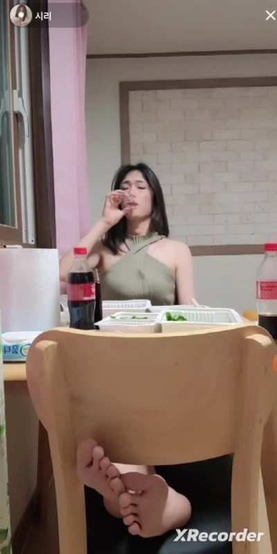 Asian feet 