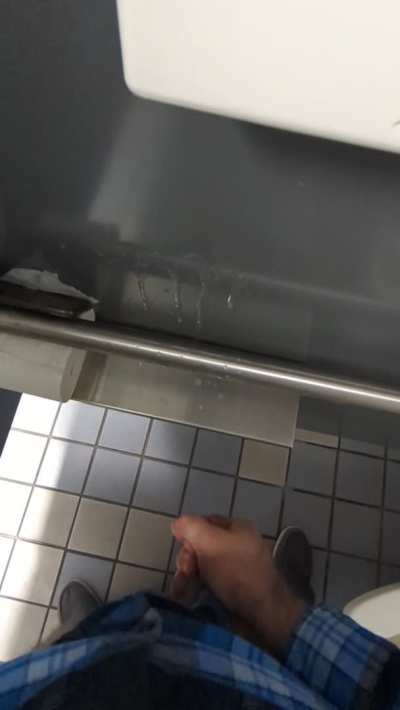 Can you handle a cum cannon that sprays like this?