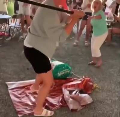 to stop a pi&ntilde;ata party