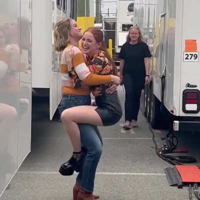 Madelaine Petsch &amp; Lili Reinhart