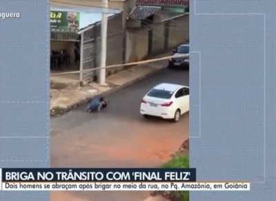 Amizade entre homens come&ccedil;a assim