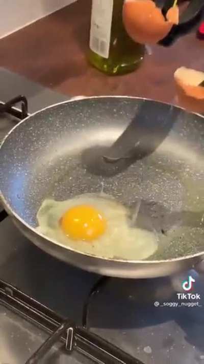 Egg cracking gone right