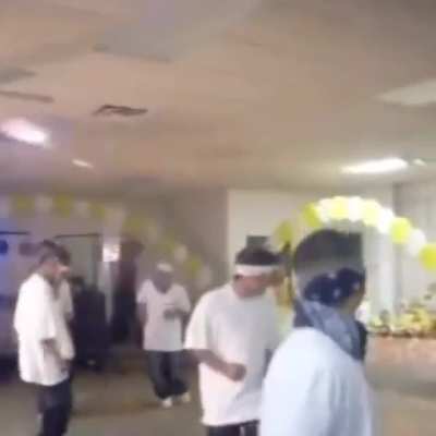 Cuando yo y los compas llegamos a la quince&ntilde;era sin ser invitados