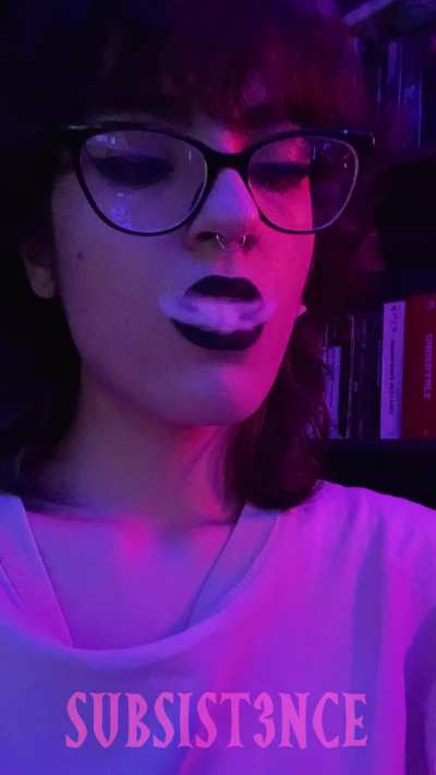 french inhale & black lipstick 🖤