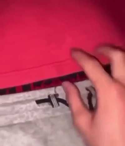 😭