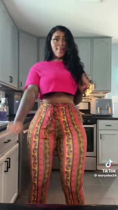 GYAAT DAMN