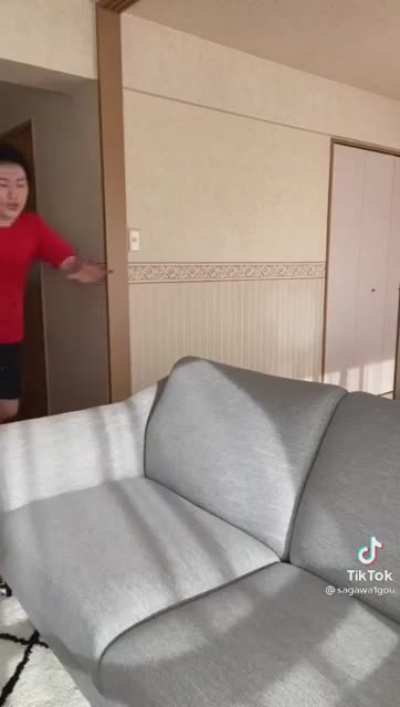 I understand tiktok is posted alot here, but this is by far one of the worst videos I've seen yet