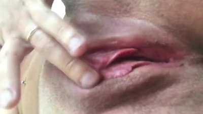 So horny it took only 30sec to cum.