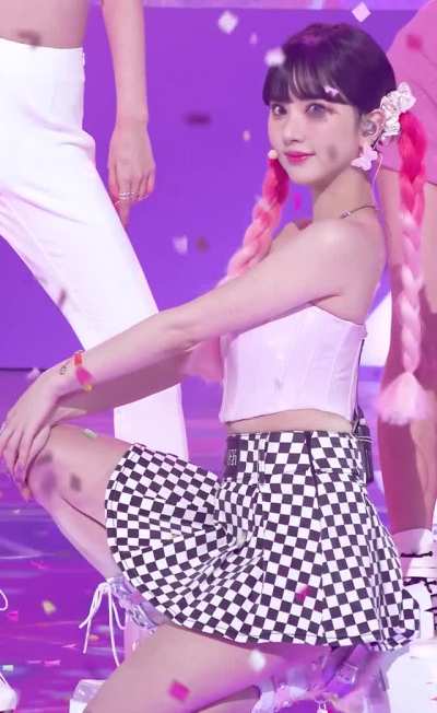 Eunha too cute