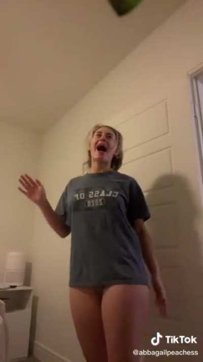 Favorite tik tok thot @abbagailpeachess